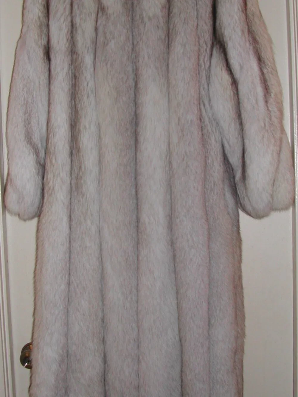 Christian Dior Full-Length Silver Blue Fox Fur Coat - Picture 9 of 10